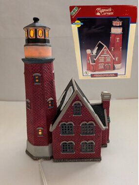 Lemax Plymouth Corners Rocky Point Lighthouse Flashing Porcelain Village Costal